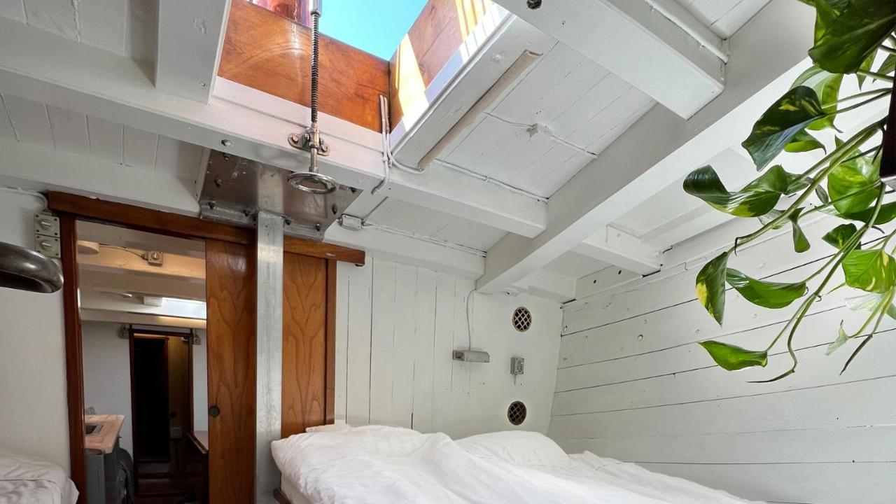 Unique Boat - Bornholm Bateau-hôtel *